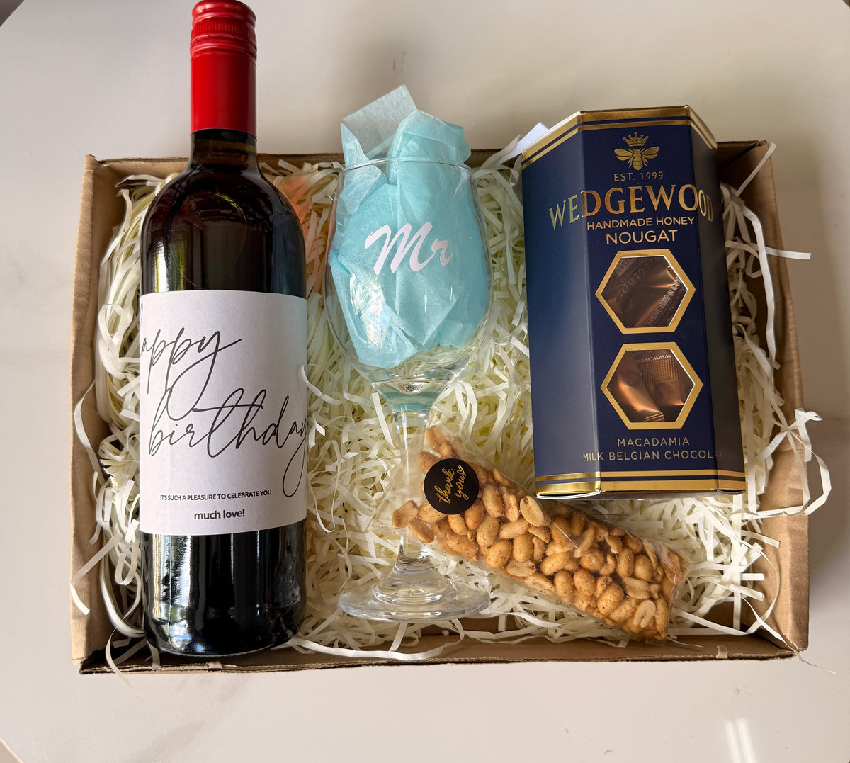 Savory & sip men hamper